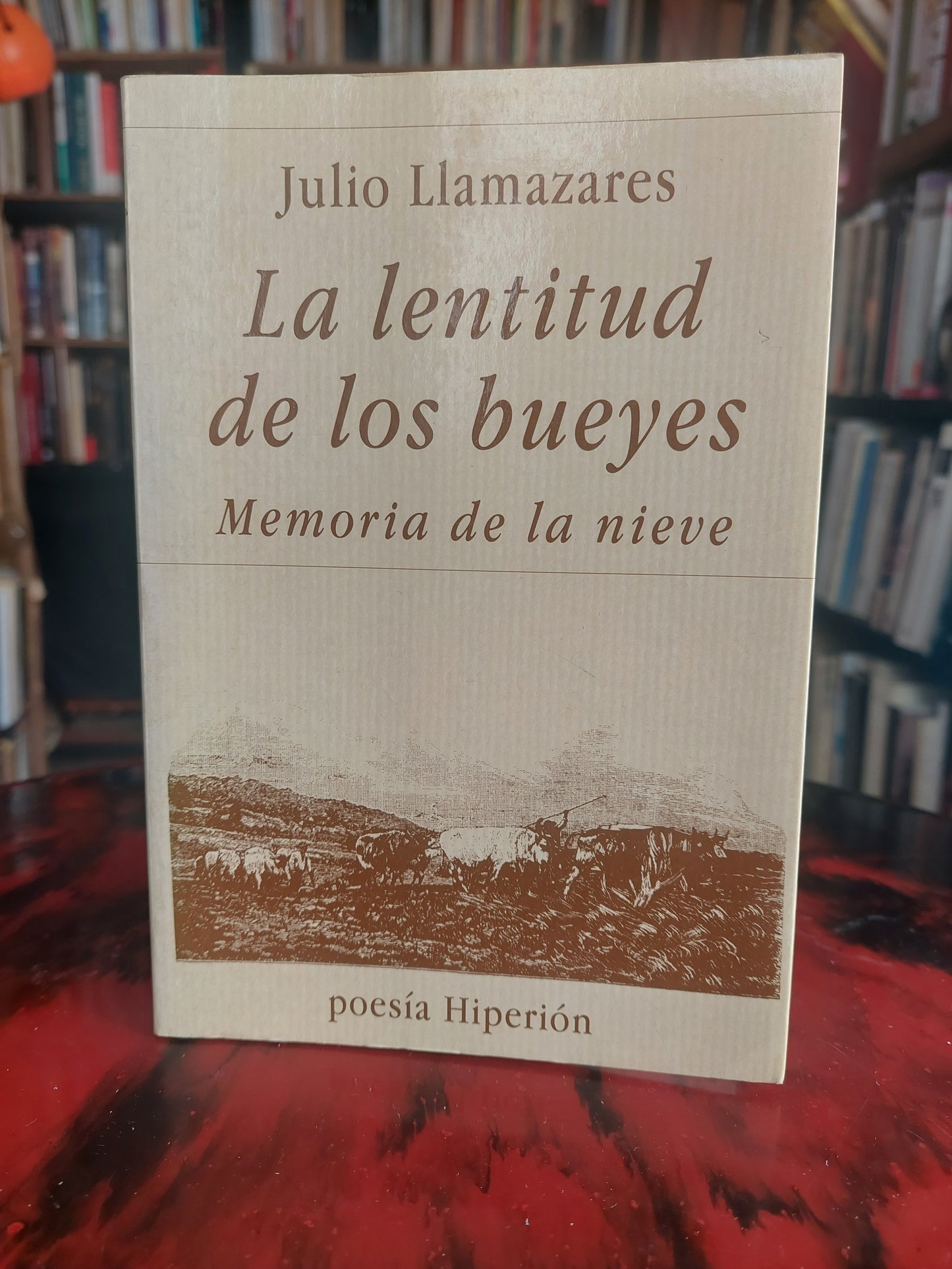 La lentitud de los bueyes/Memoria de la nieve - Julio Llamazares