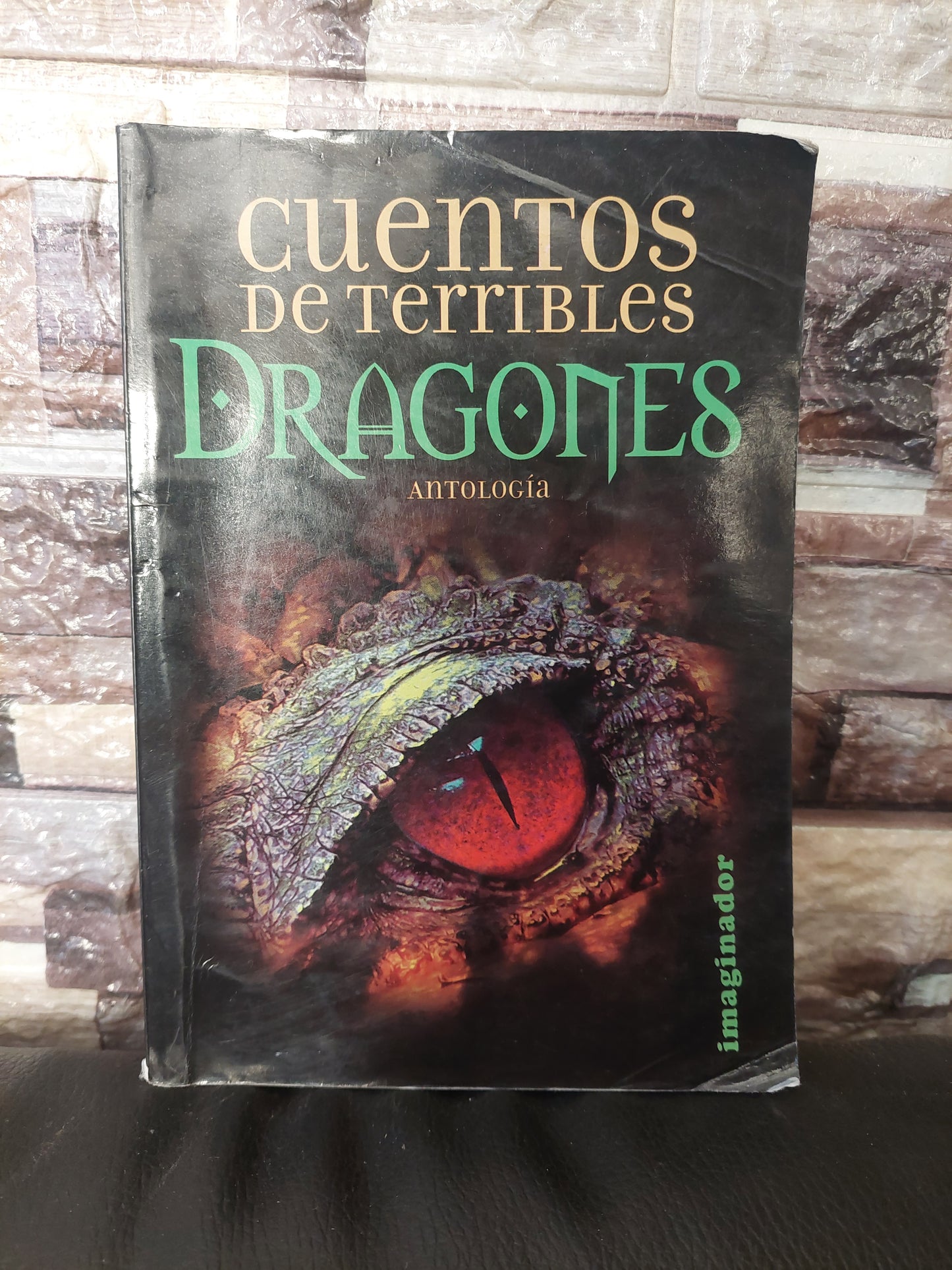 Cuentos de terribles dragones