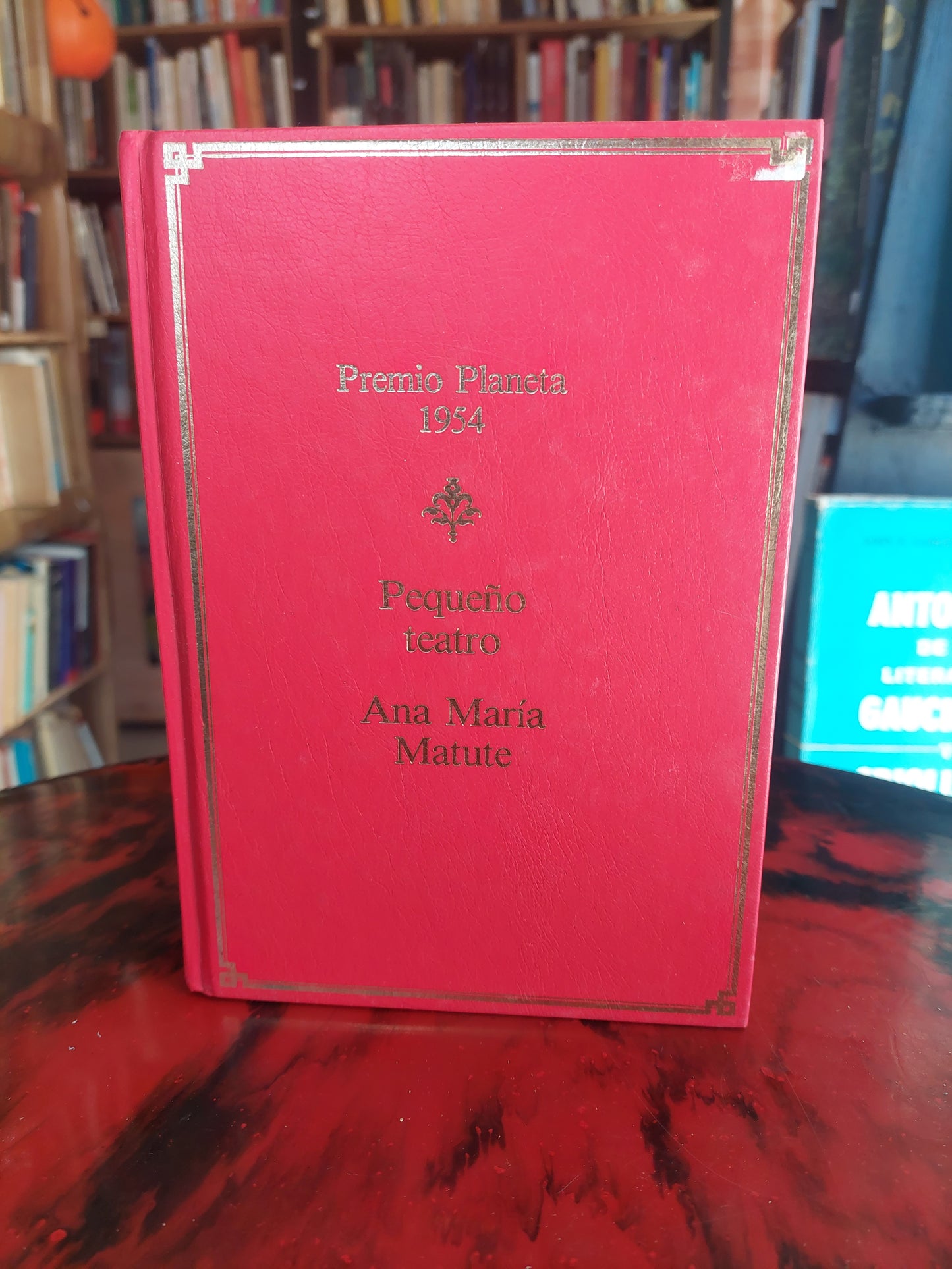 Pequeño teatro - Ana Maria Matute