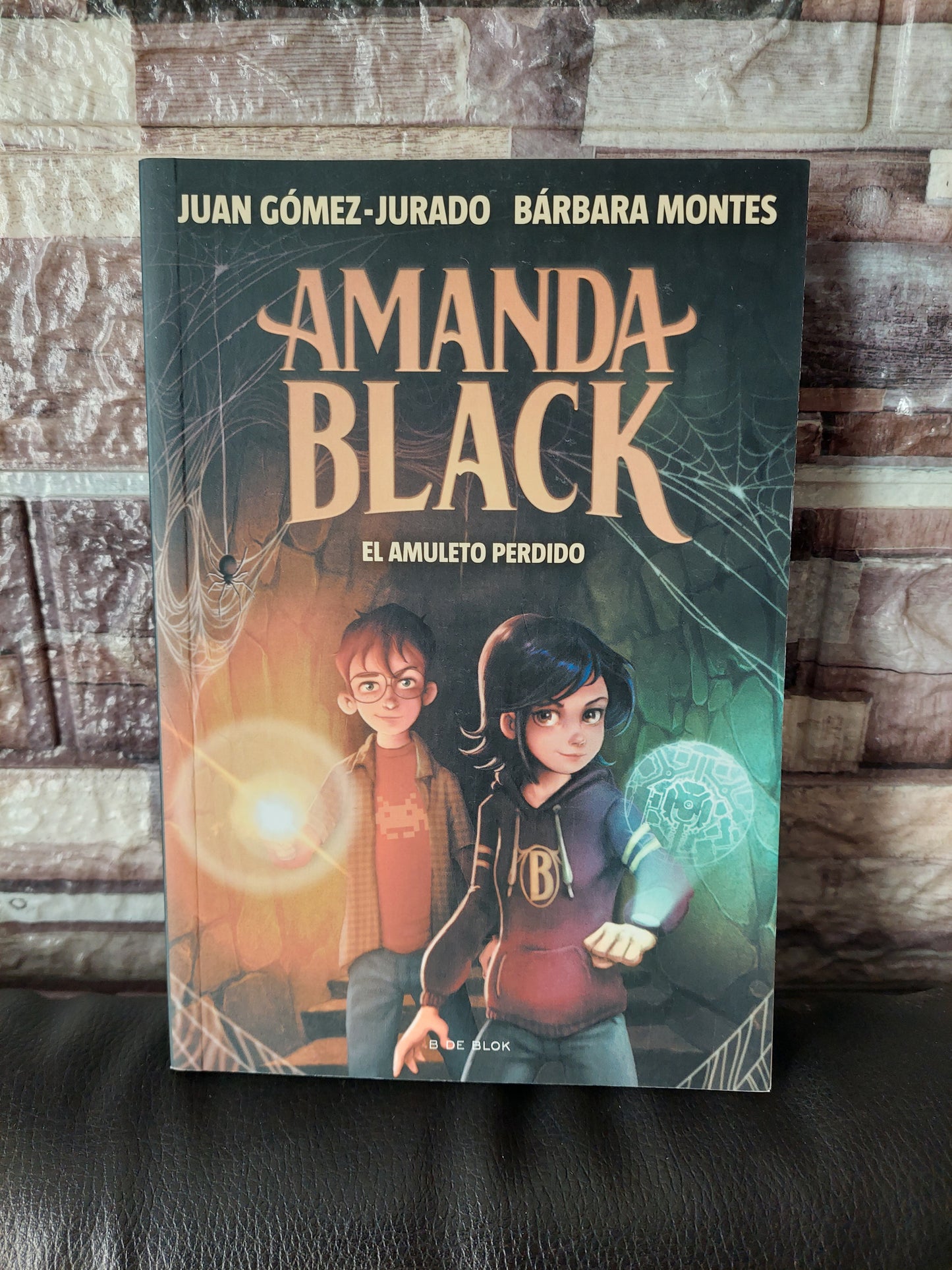 Amanda Black. El amuleto perdido - Gómez Jurado y Montes (nuevo)