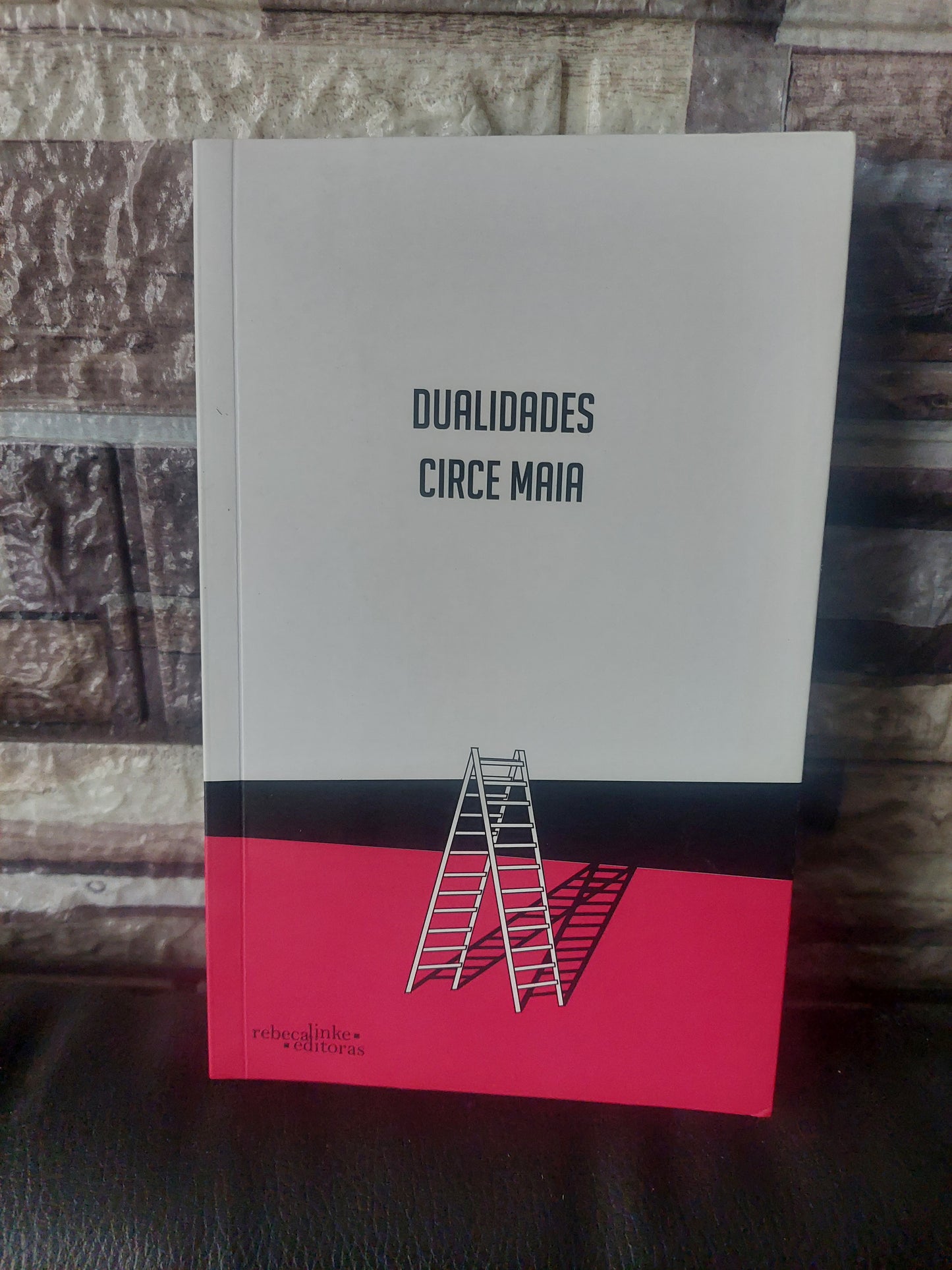 Dualidades - Circe Maia