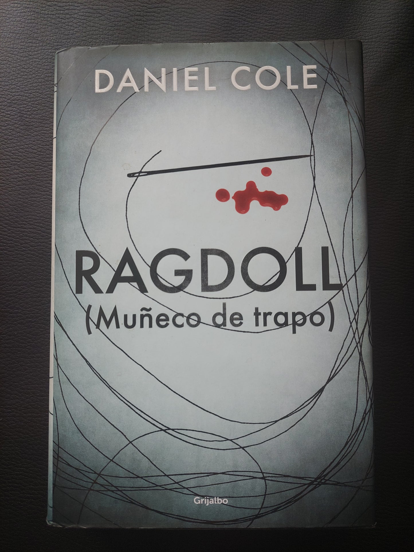 Ragdoll (muñeco de trapo) - Daniel Cole