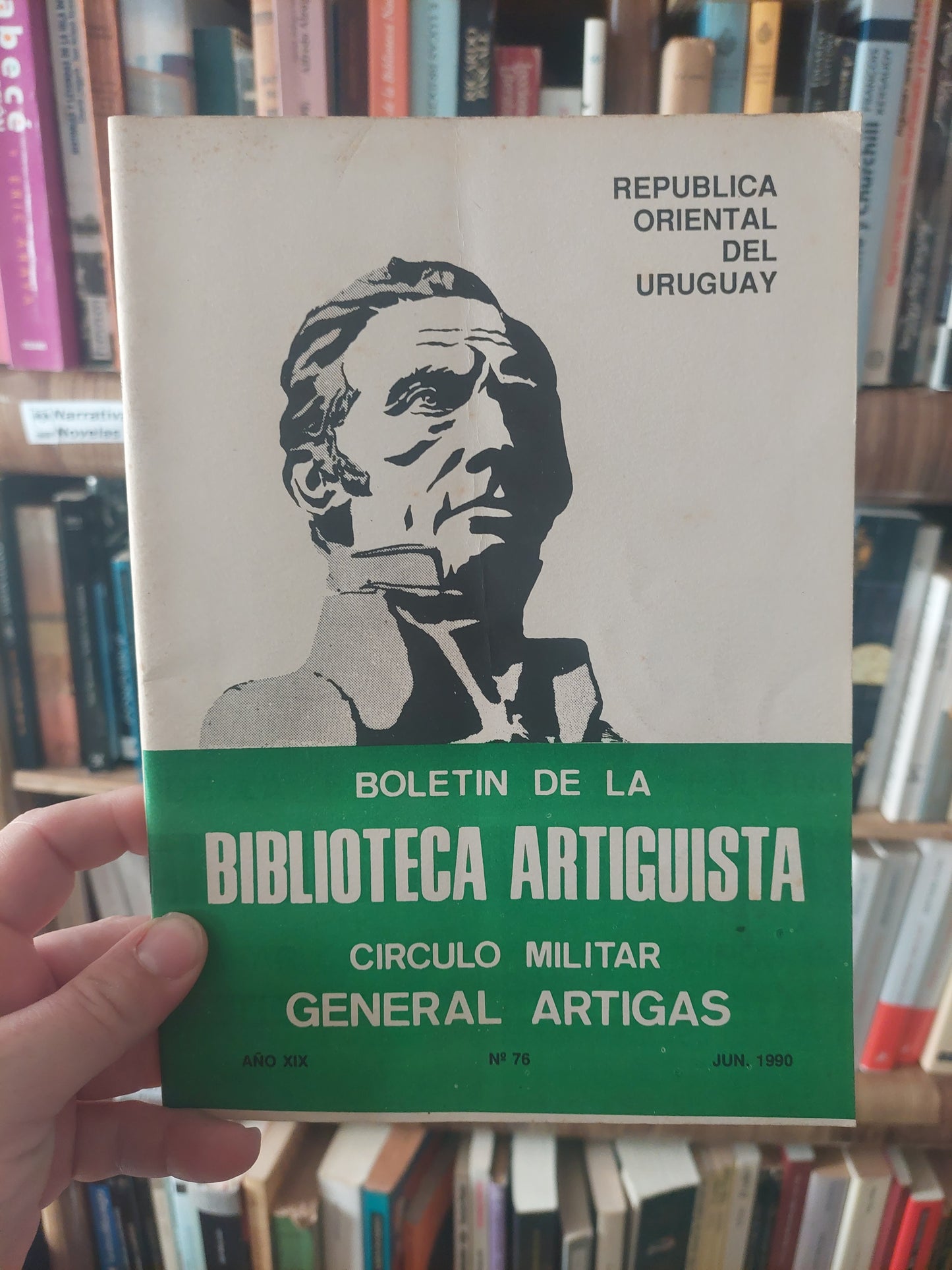 Boletín de la biblioteca Artiguista. Círculo militar general Artigas. Número 76