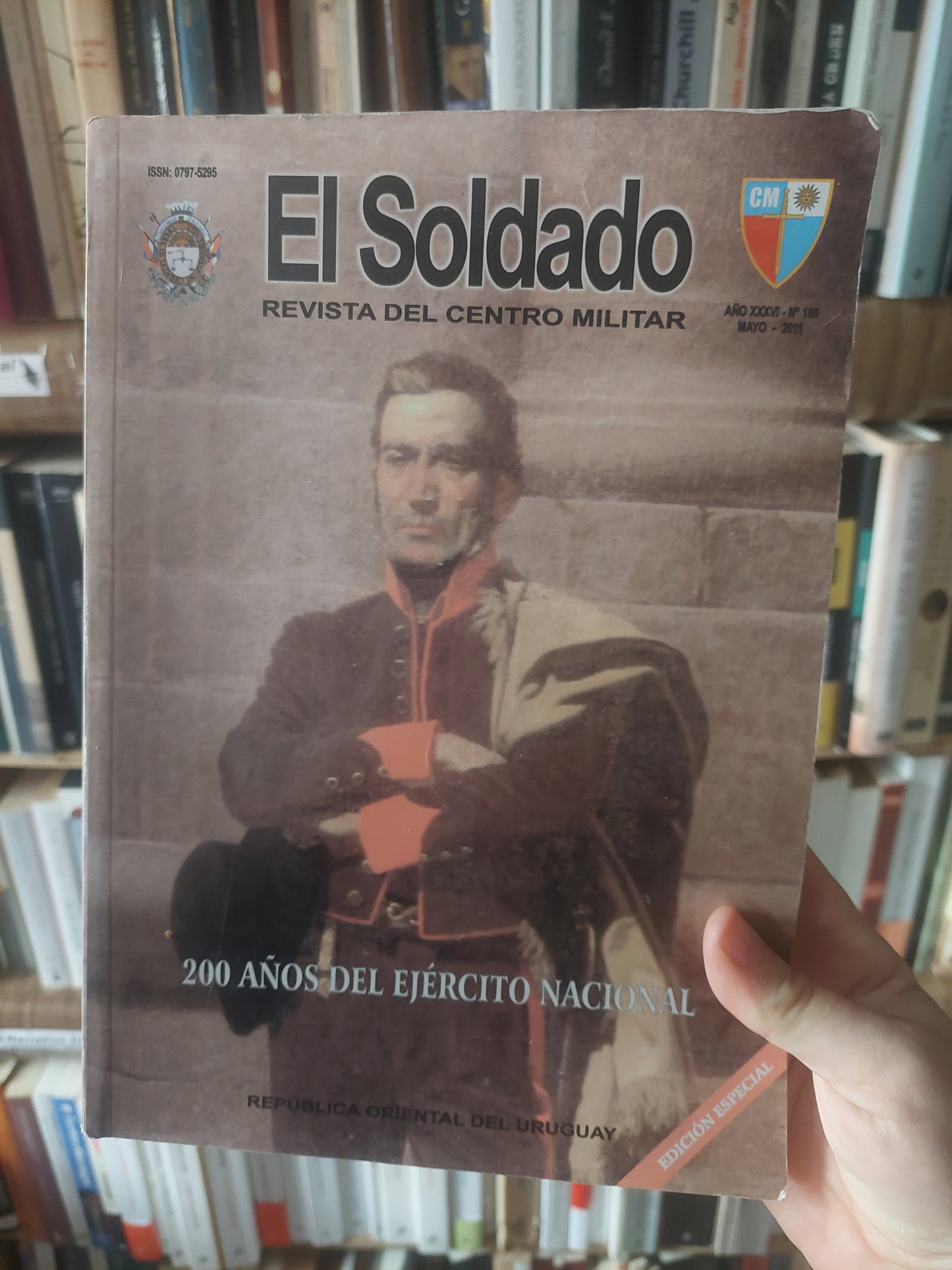 El soldado. Revista del centro militar. 200	años del ejército nacional