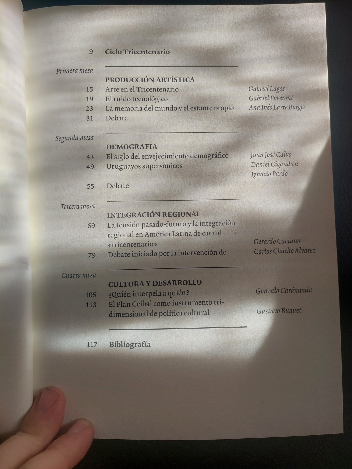 Diálogos en el Bicentenario, segunda parte. Tricentenario (como nuevo)