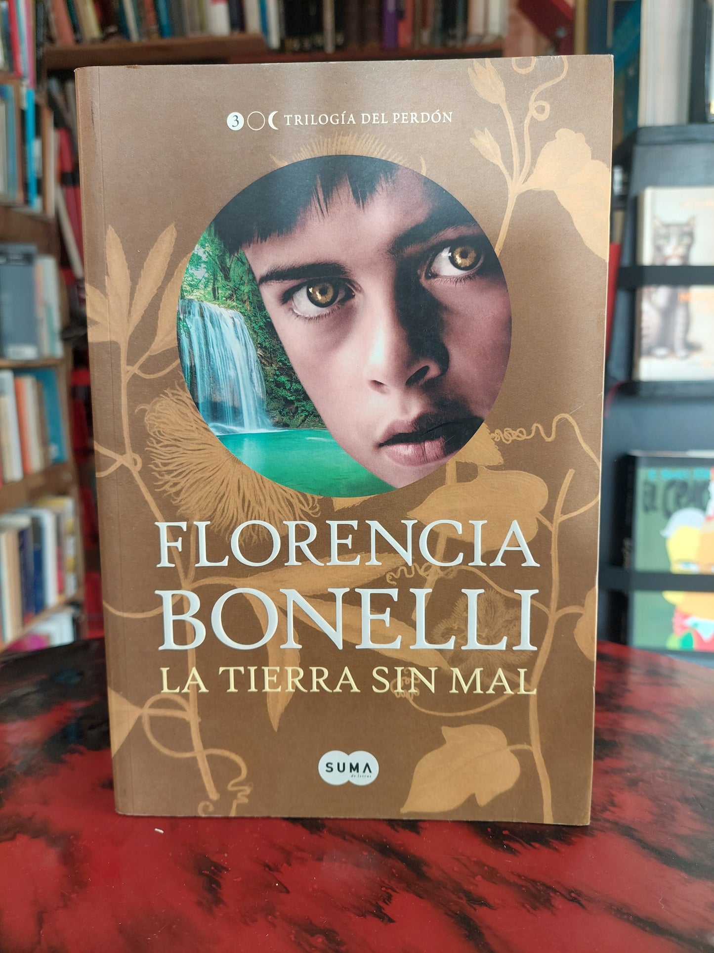 La tierra sin mal - Florencia Bonelli