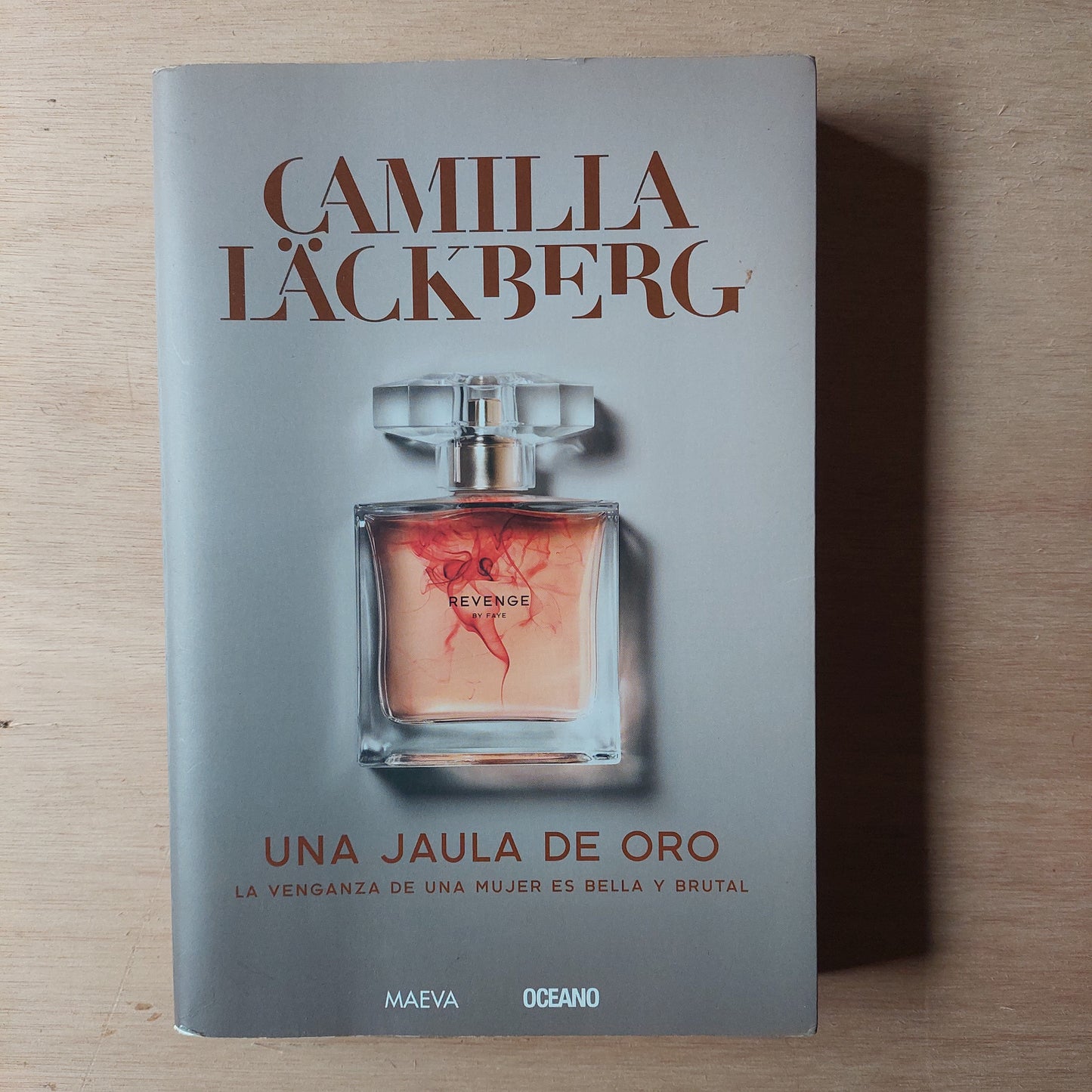 Una jaula de oro - Camilla Lackberg