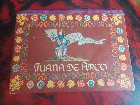 Juana de Arco. Libro pop-up - Héctor Sanchez Puyol (Héctor Germán Oesterheld). 1949