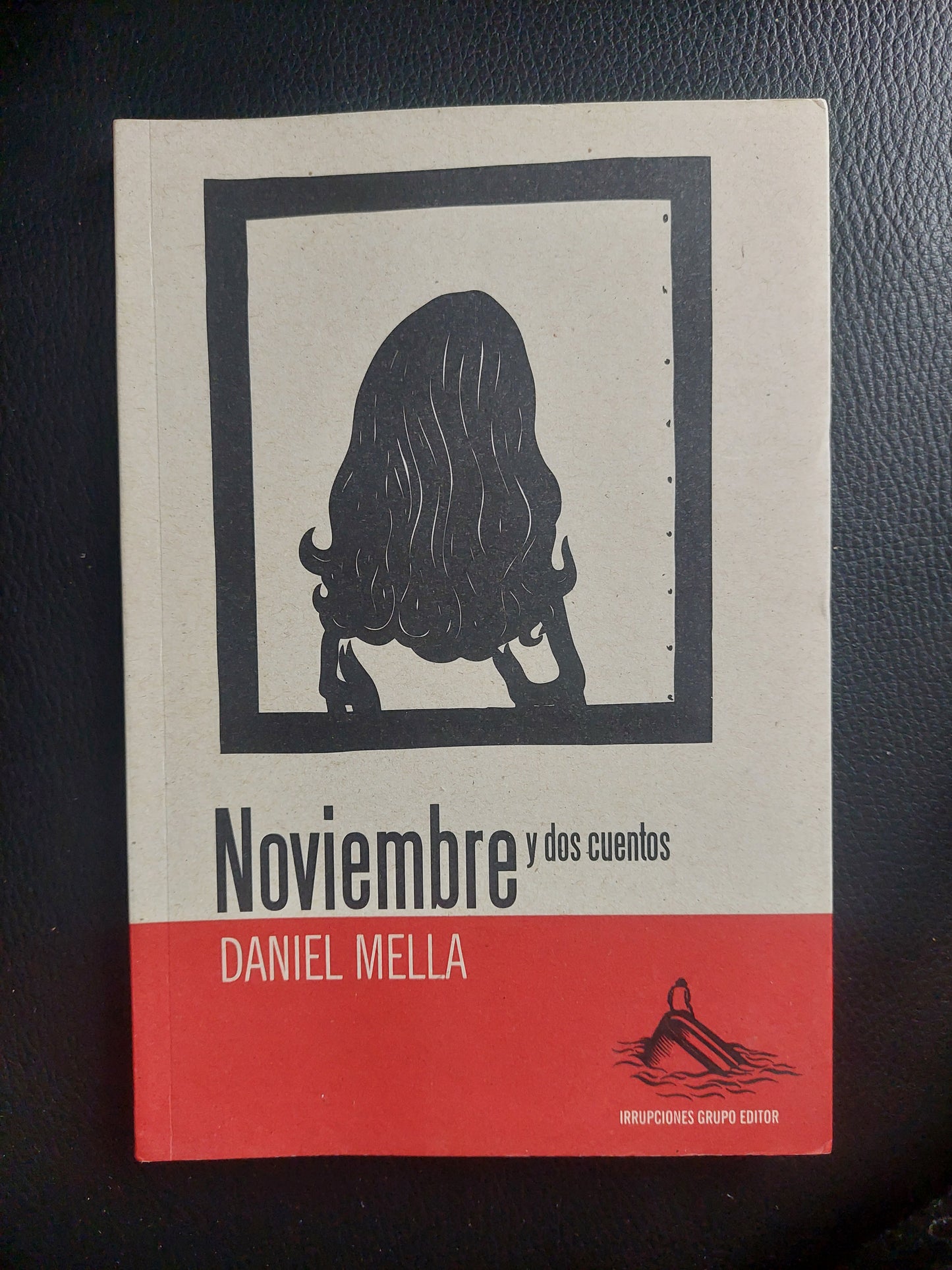 Noviembre y dos cuentos - Daniel Mella