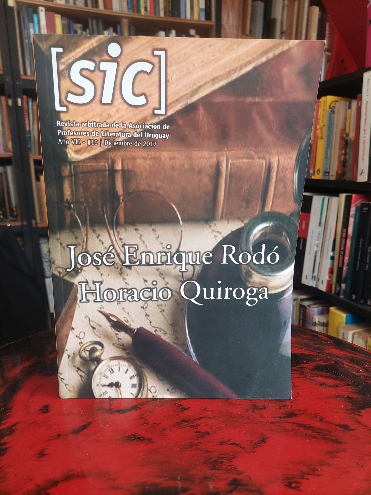 Revista arbitrada de la Asociación de Profesores de literatura del Uruguay. Año VII, 19