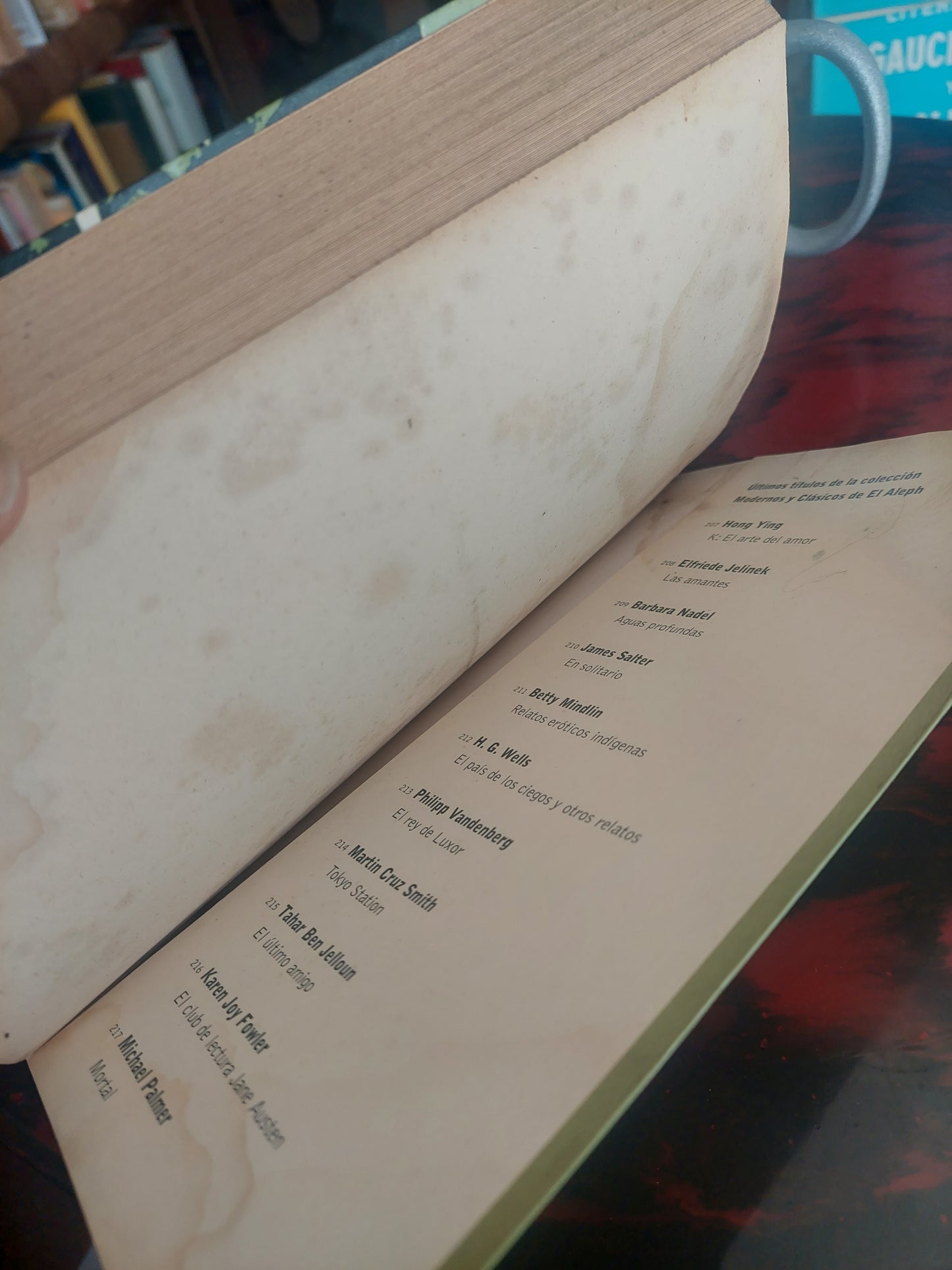 Johnny cogió su fusil - Dalton Trumbo (detalles de humedad)