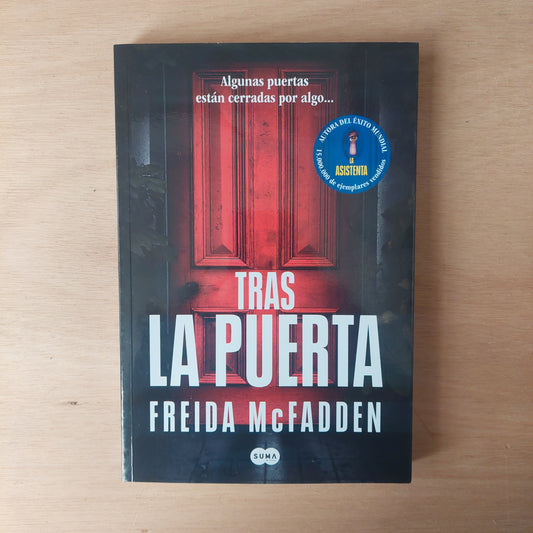 Tras la puerta - Freida McFadden (como nuevo)