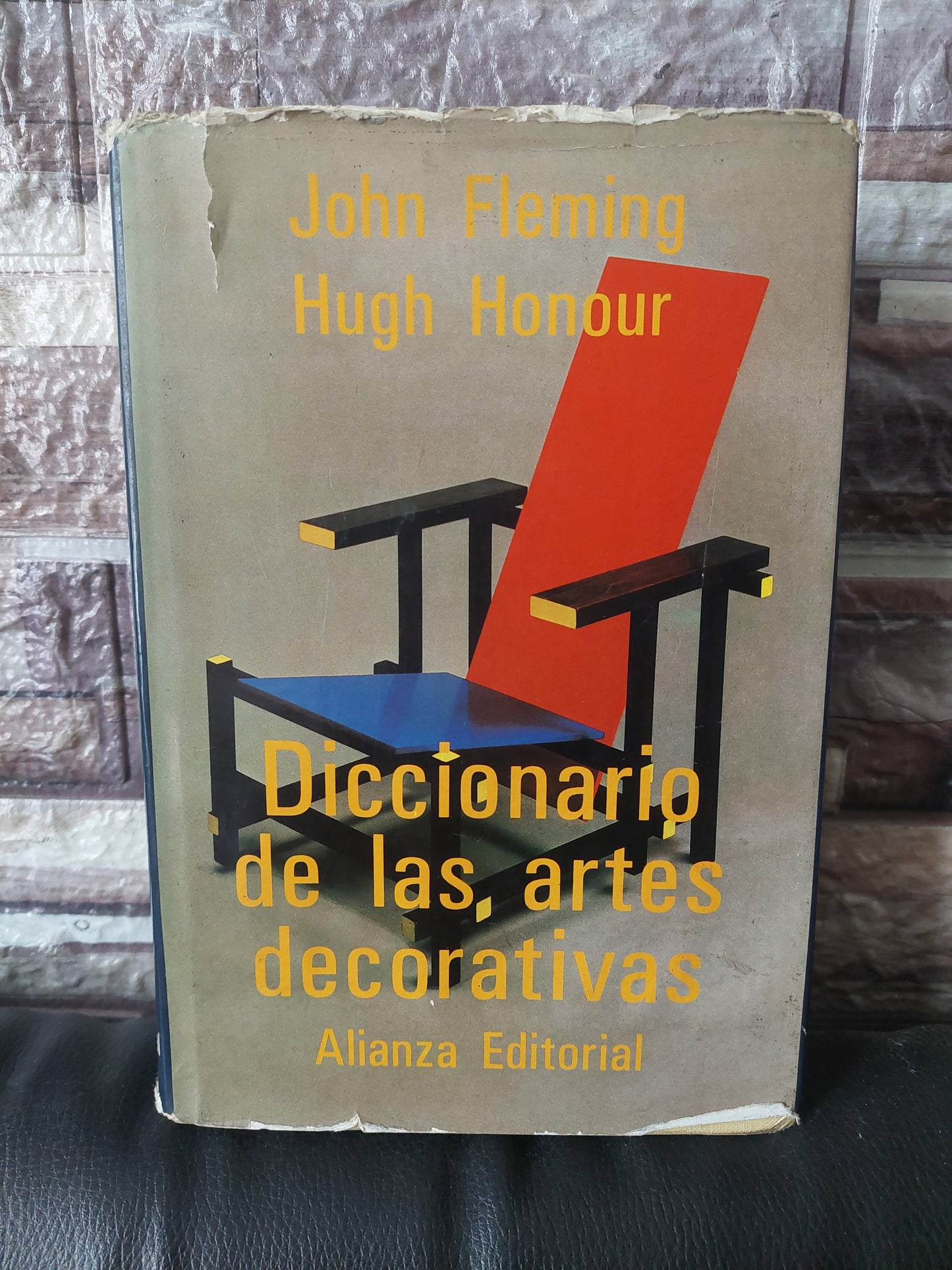 Diccionario de de las artes decorativas - Fleming y Honour