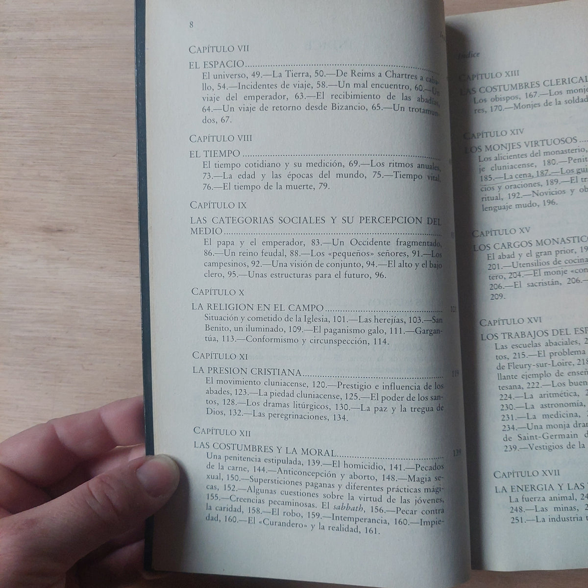 La vida cotidiana en el año 1000 - Edmond Pognon