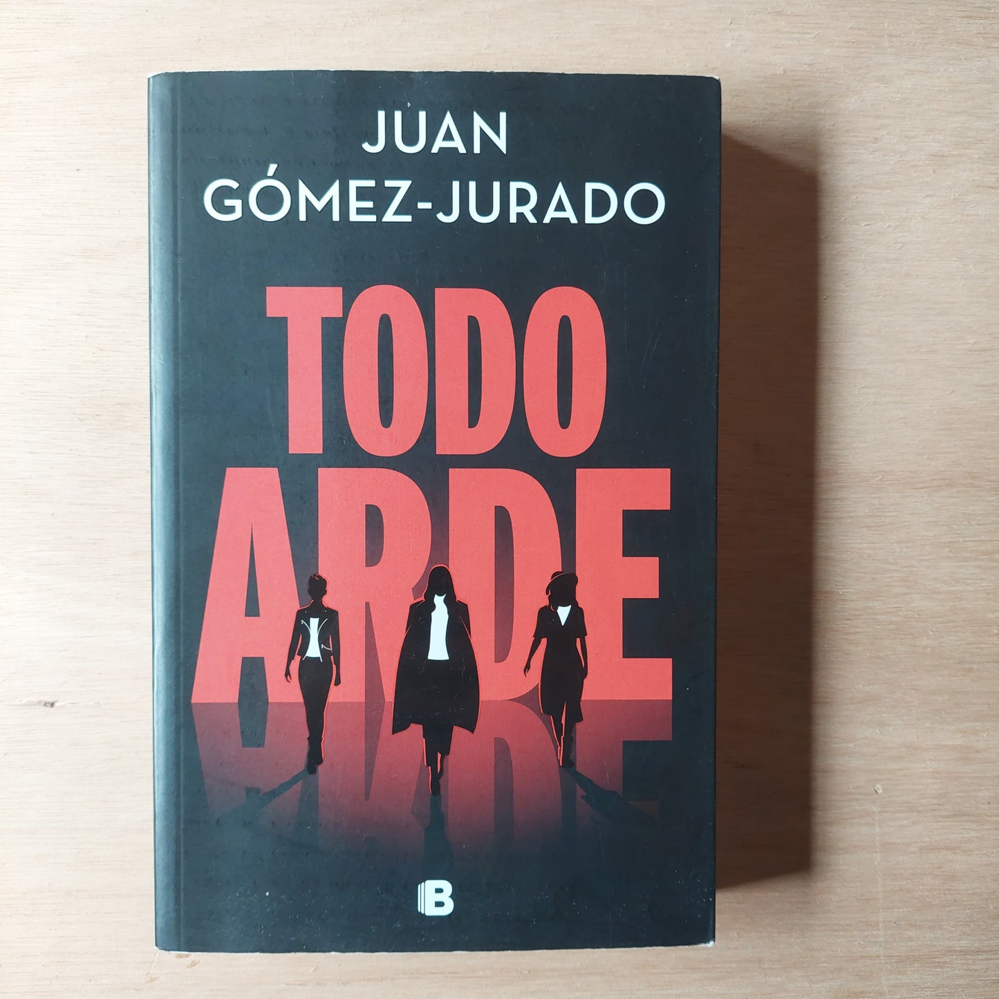 Todo arde - Juan Gómez-Jurado (como nuevo)