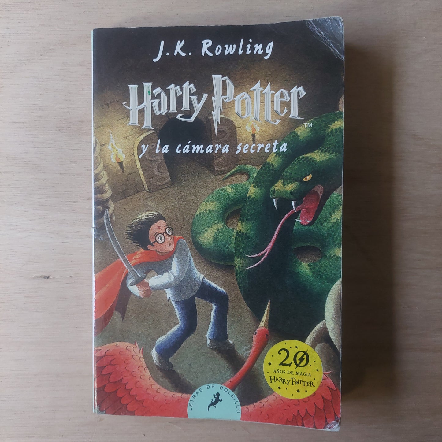 Harry Potter y la cámara secreta - J K. Rowling