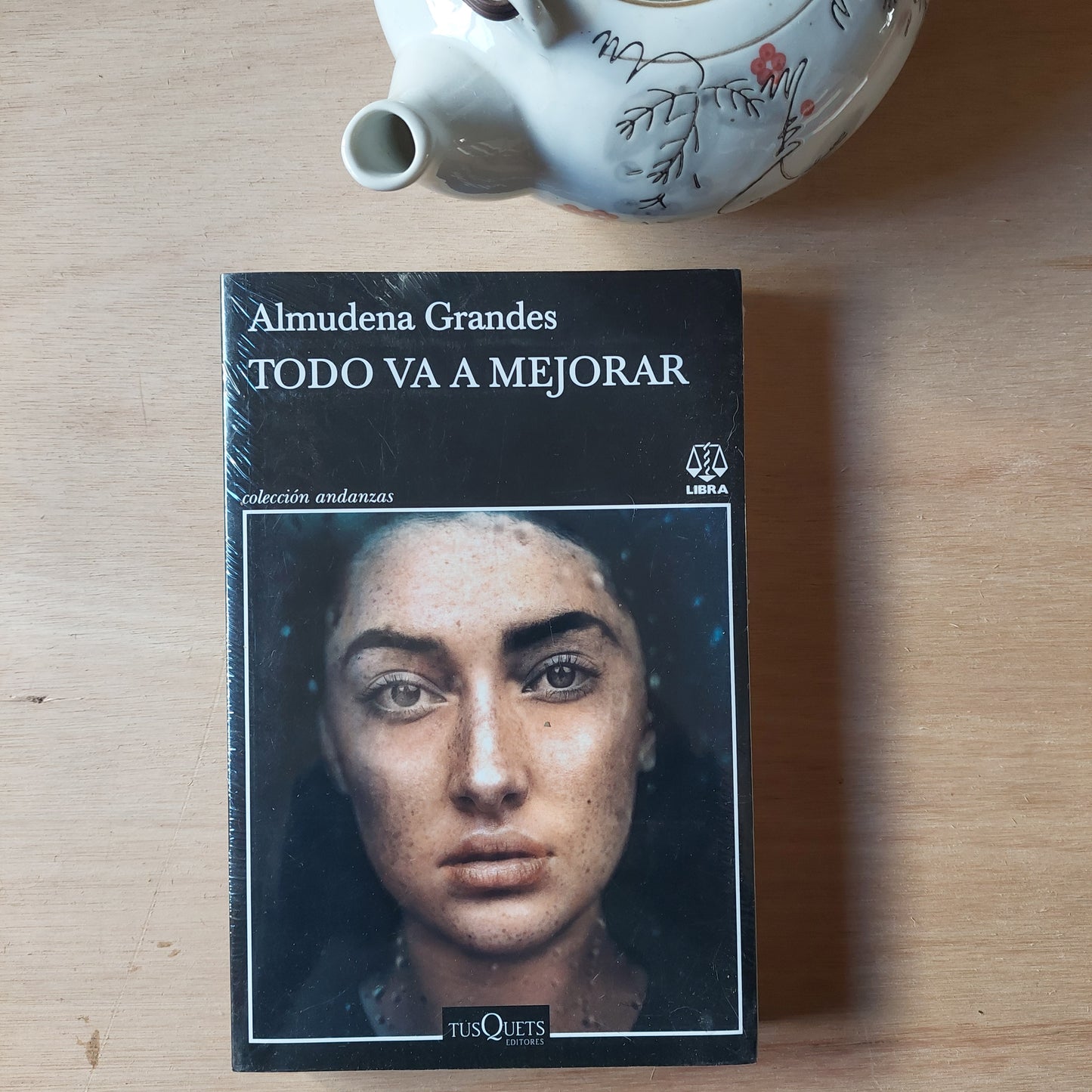 Todo va a mejorar - Almudena Grandes (nuevo y sellado)