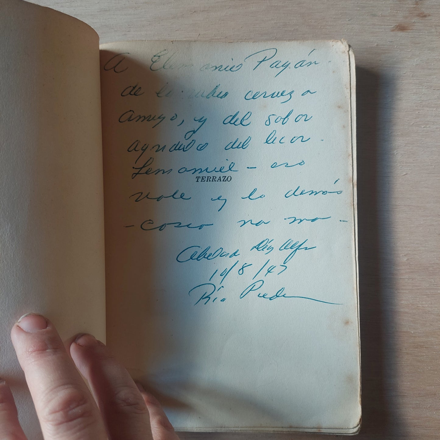 Terrazo - Abelardo Díaz Alfaro (firmado y dedicado por el autor)