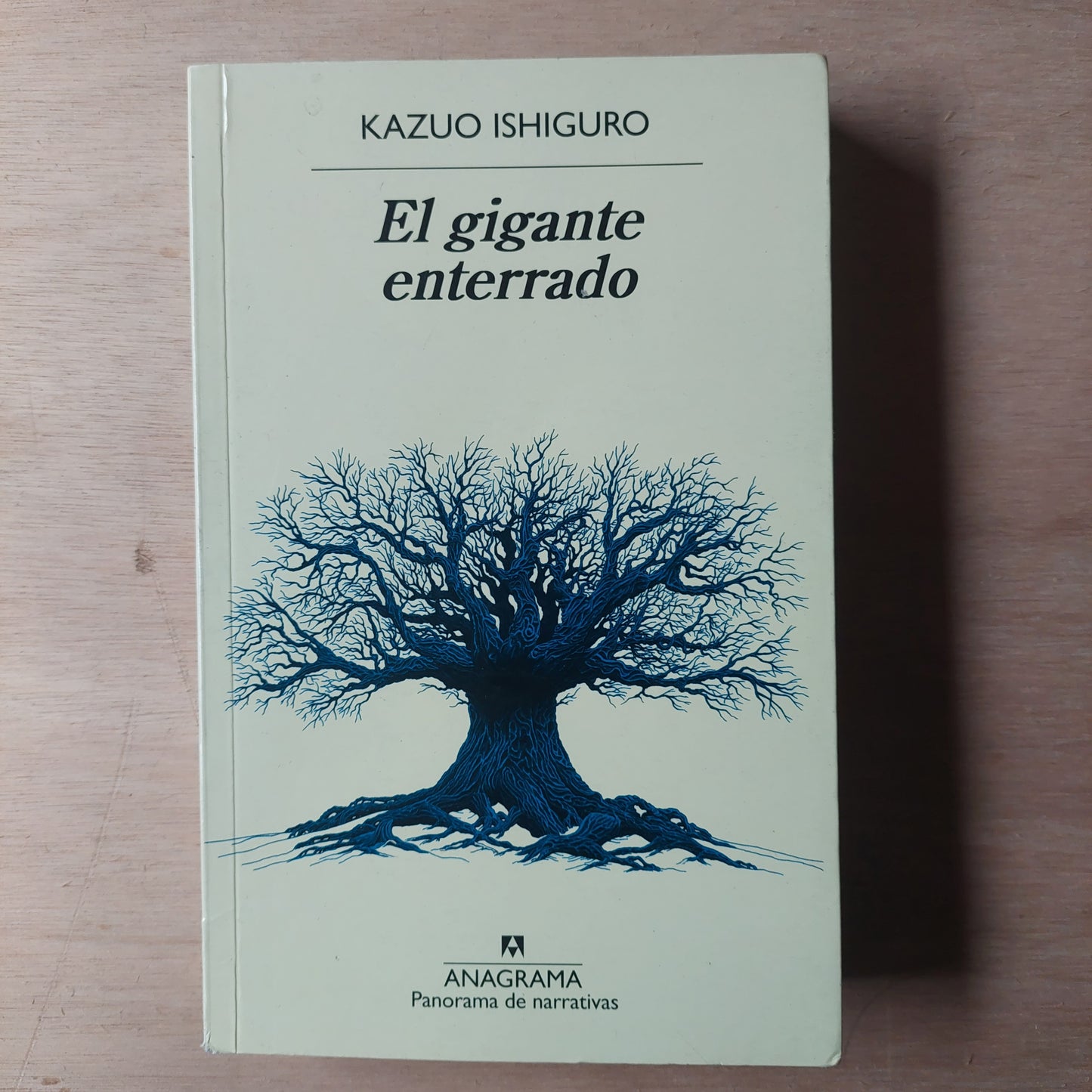 El gigante enterrado - Kazuo Ishiguro (como nuevo)