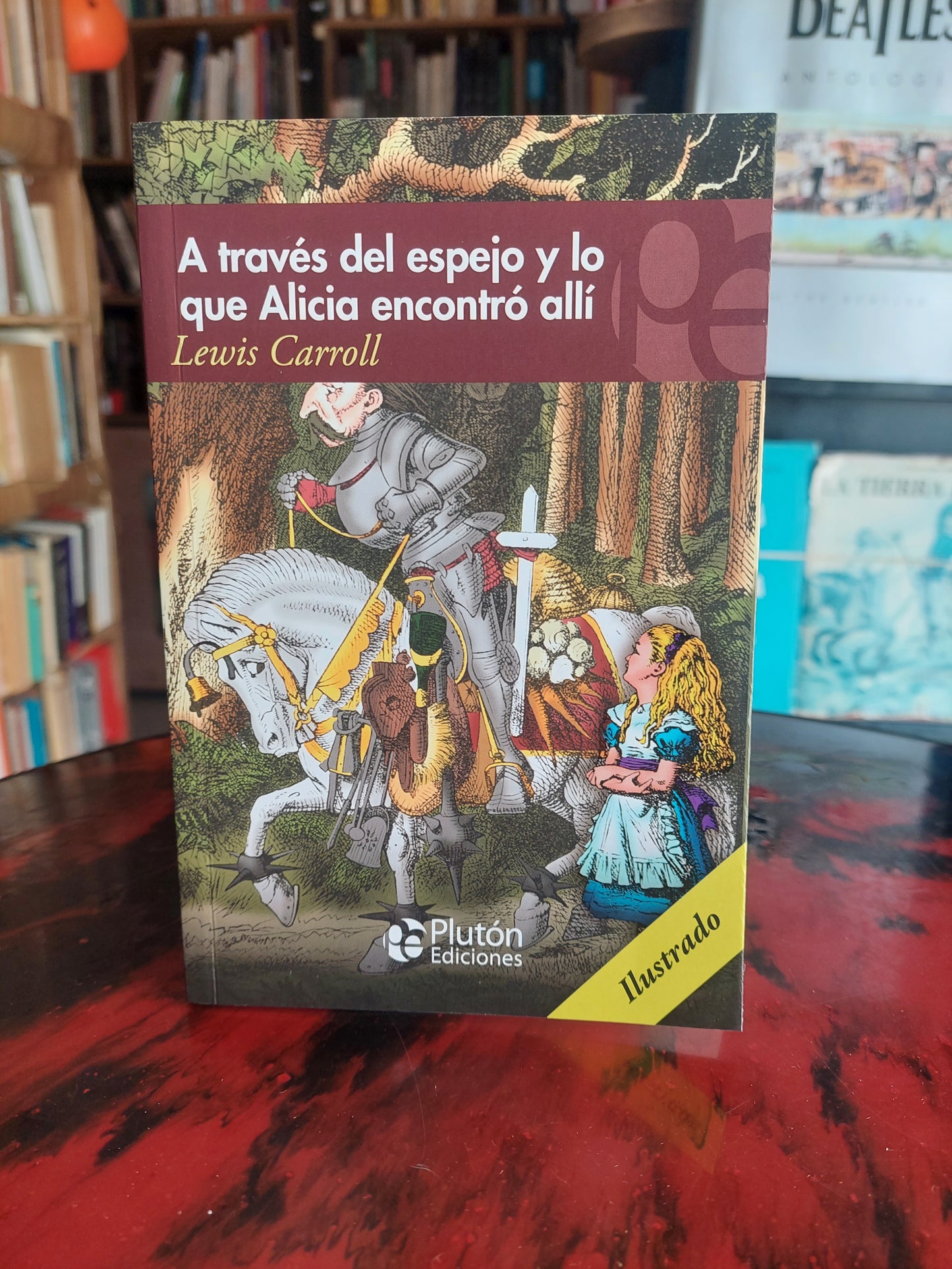 A través del espejo y lo que Alicia encontró allí - Lewis Carroll (como nuevo)