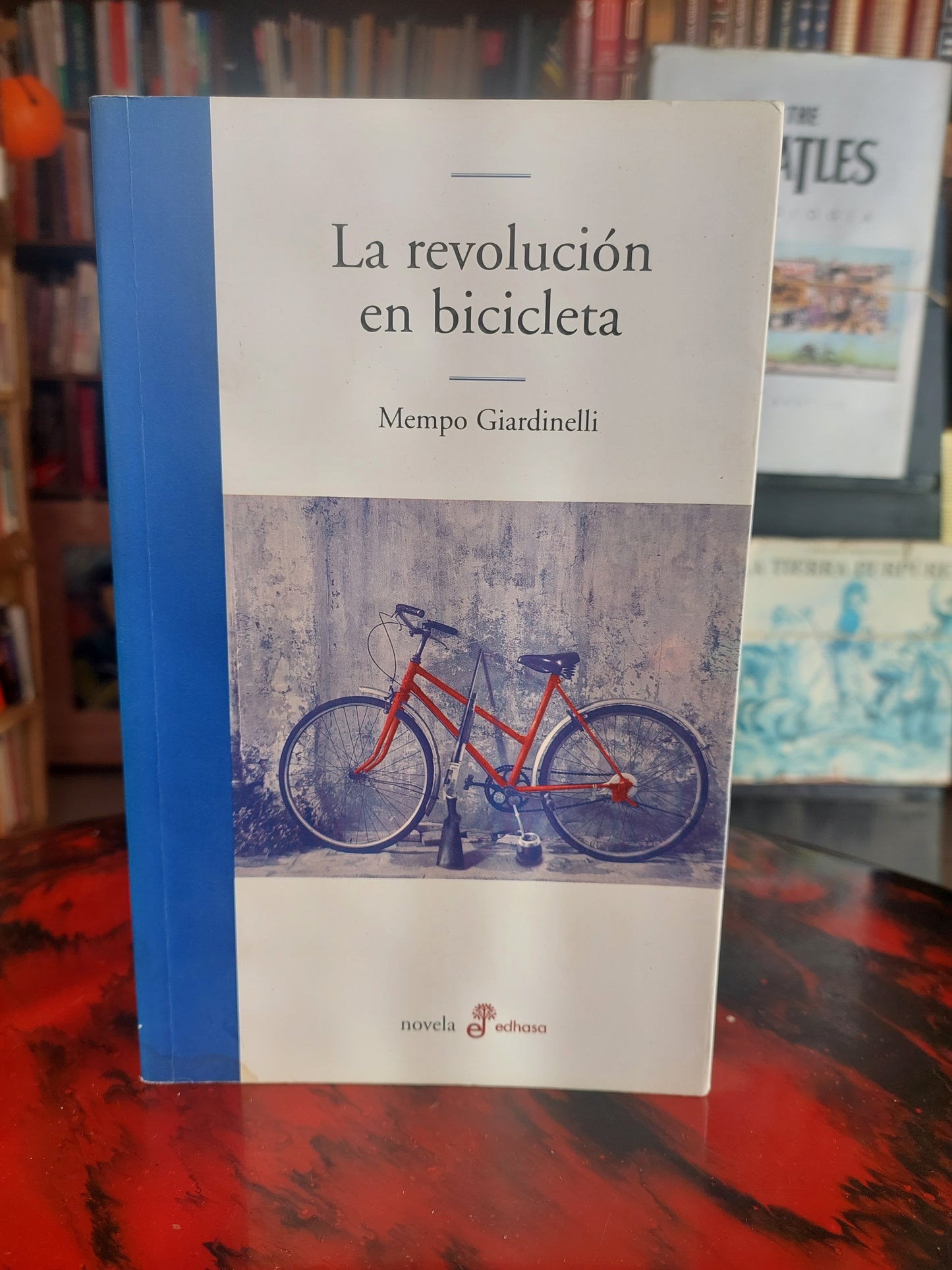 La revolución en bicicleta - Mempo Giardinelli