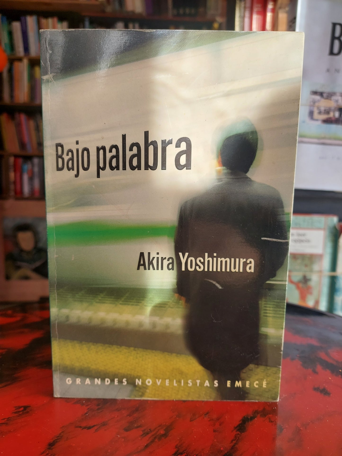 Bajo palabra - Akira Yoshimura