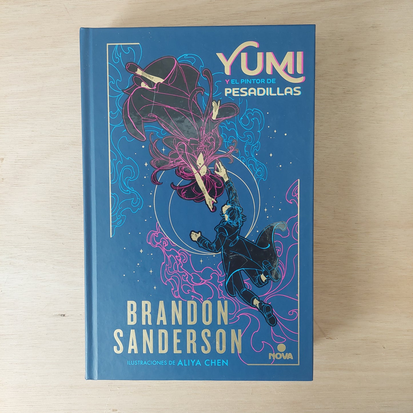 Yumi y el pintor de pesadillas - Brandon Sanderson (como nuevo)
