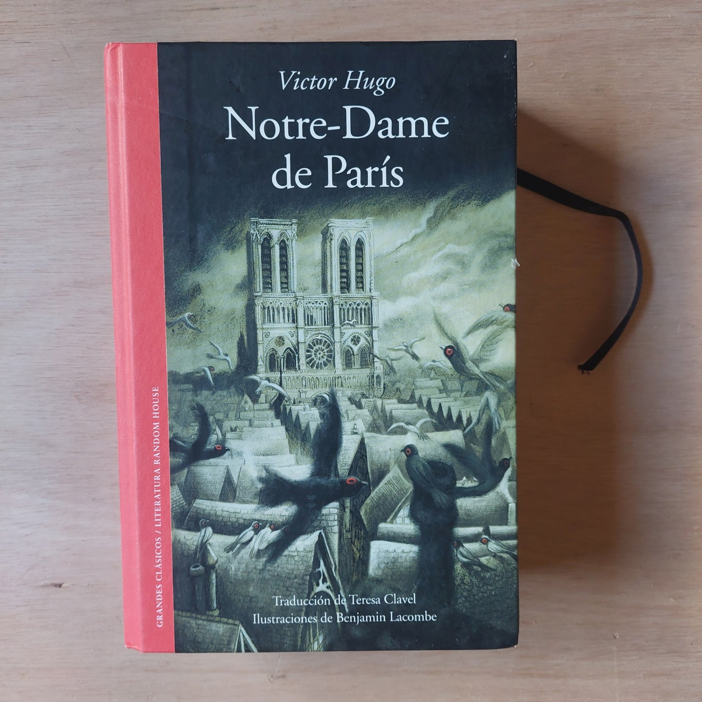 Notre-Dame de París - Victor Hugo