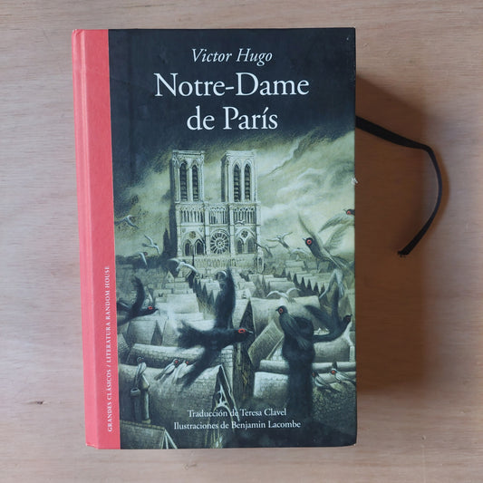 Notre-Dame de París - Victor Hugo