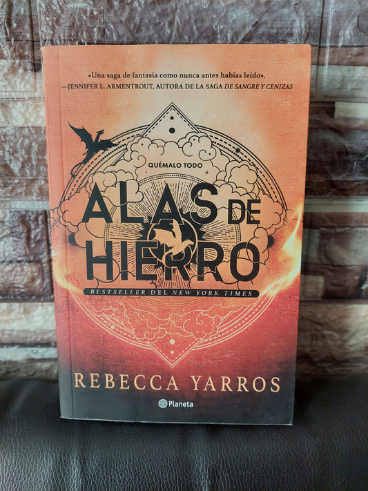 Alas de hierro - Rebecca Yarros (como nuevo)