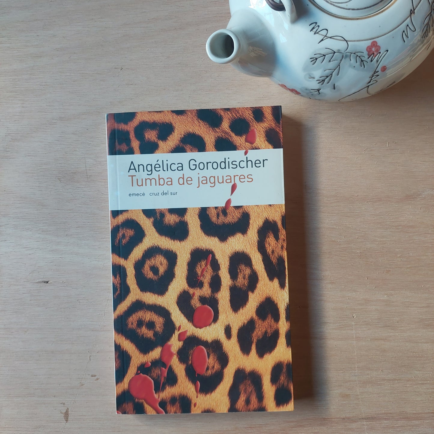 Tumba de jaguares - Angélica Gorodischer