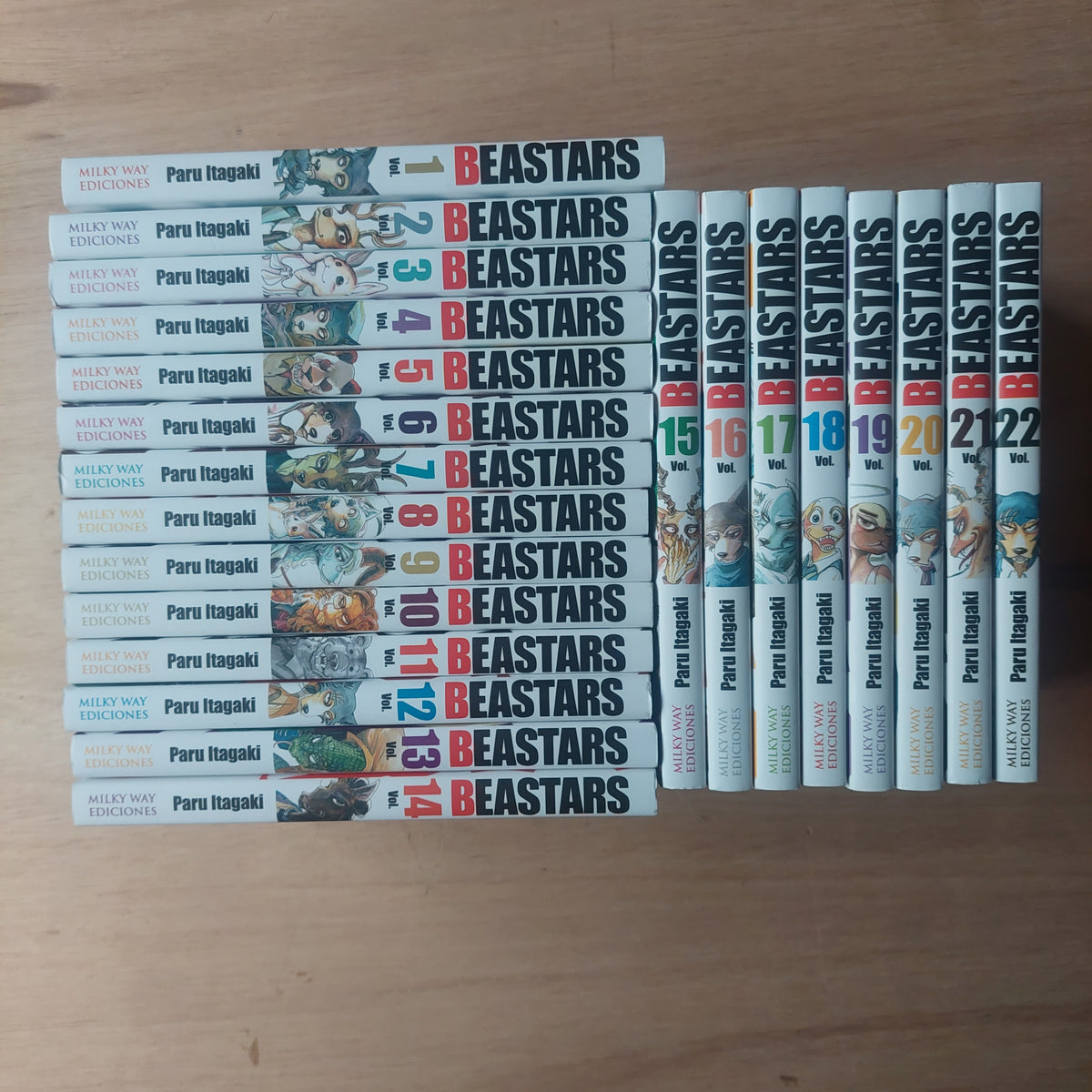 Beastars - Paru Itagaki. Serie completa, 22 tomos (como nuevos)