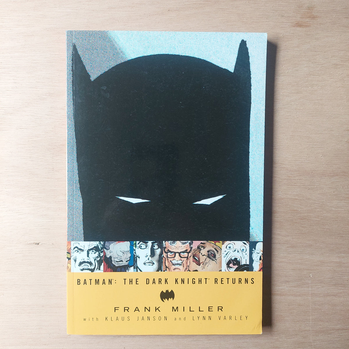 Batman: The dark knight returns - Frank Miller (en inglés)